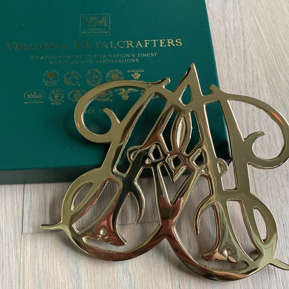 Queen Anne Cypher Trivet - Virginia Metalcrafters